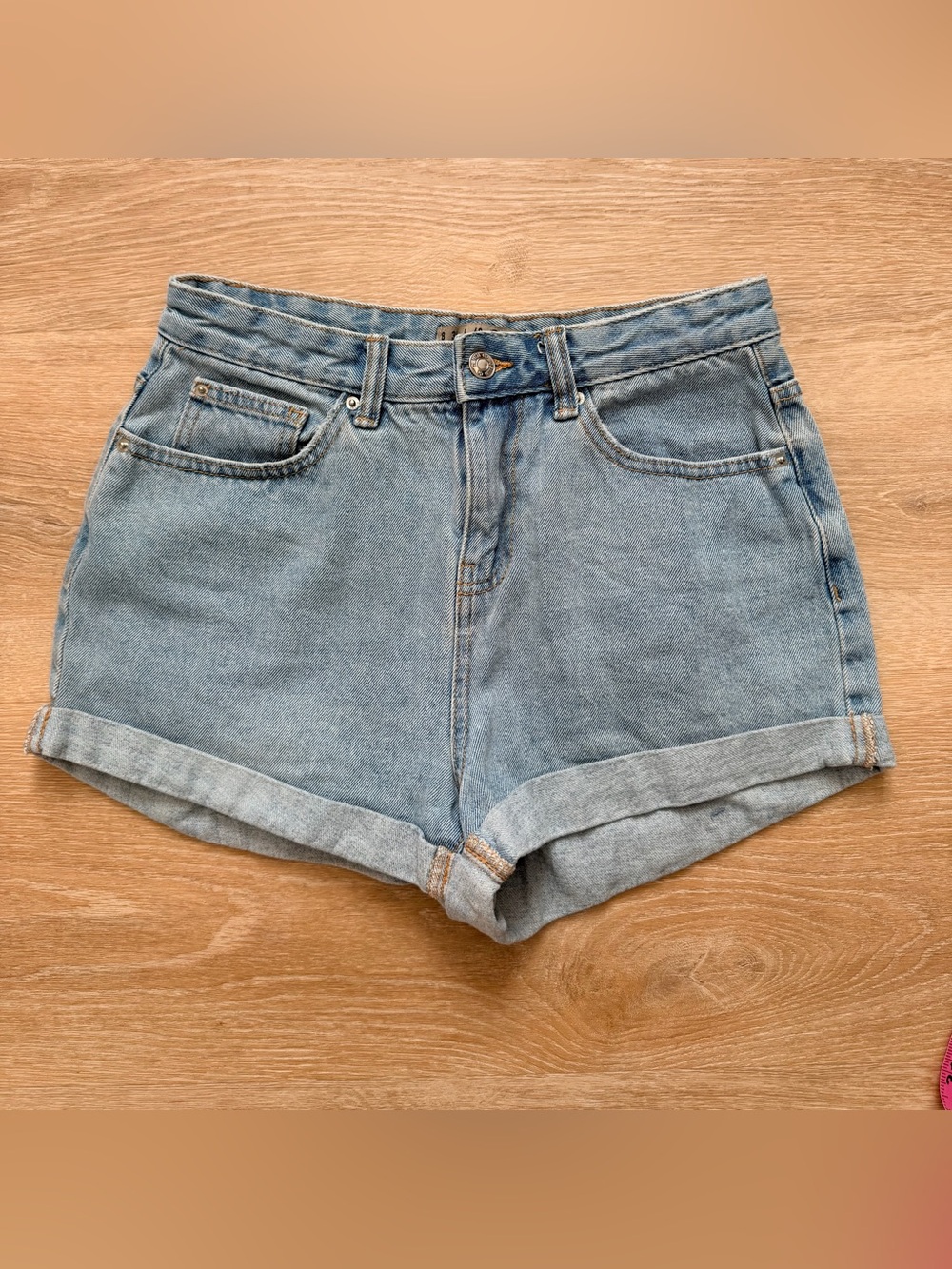 Denim & Co High Rise Cuffed Denim Jean Shorts Light Wash Blue Size 4 women